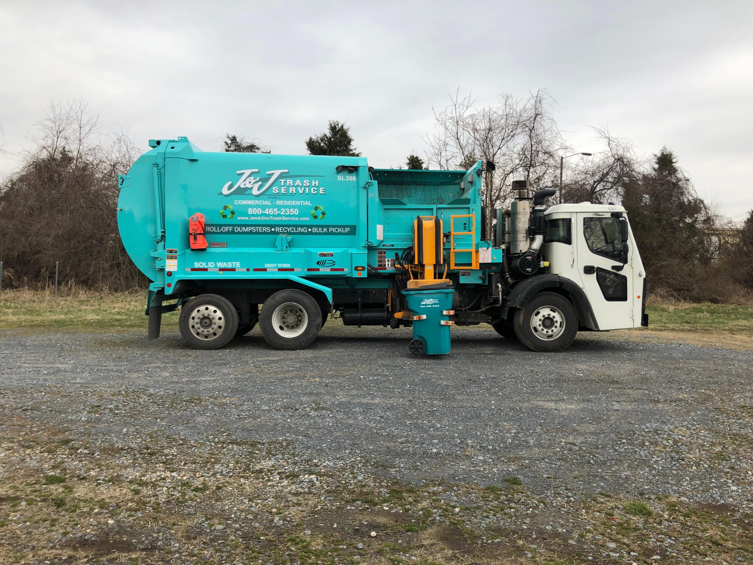 Discovering Top Commercial and Residential Junk Removal Services for Space Recovery